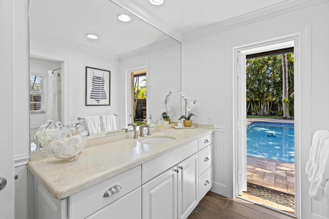 Photo of 3544 Lakeview Drive