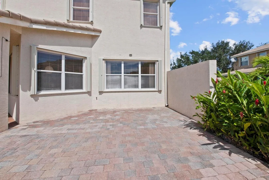 Photo of 8092 Viale Matera