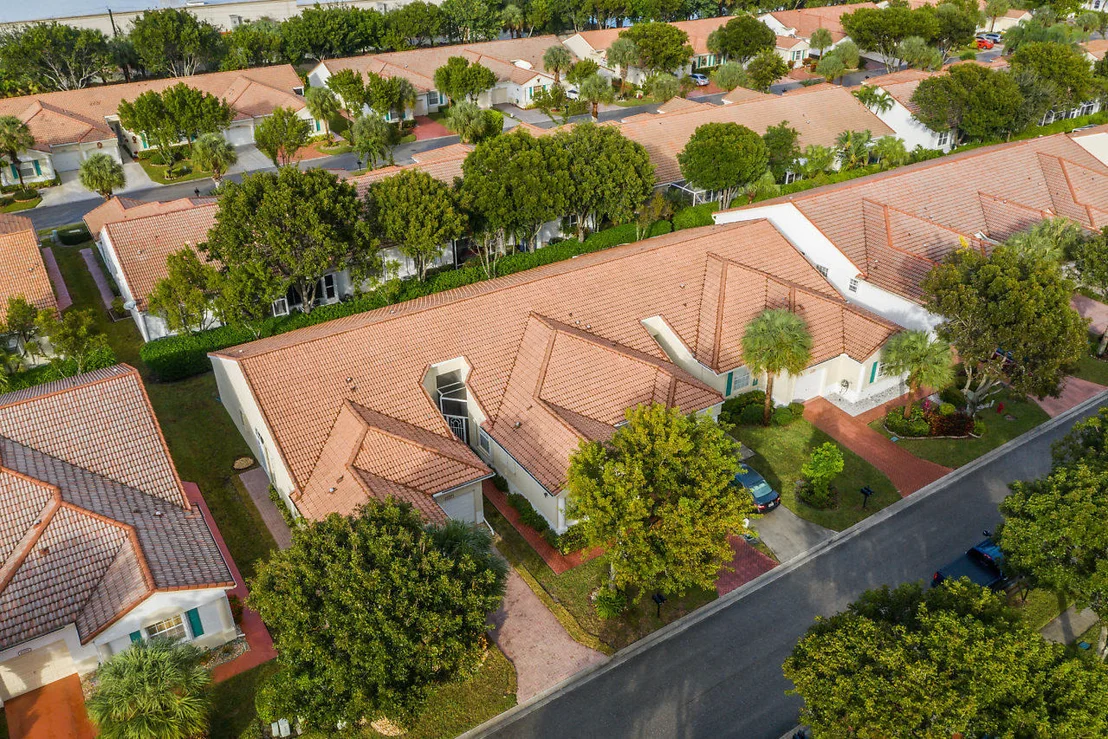 Photo of 6253 Heliconia Road