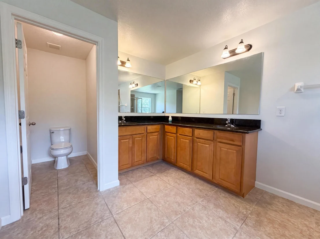 Photo of 5845 Wyndham Manor