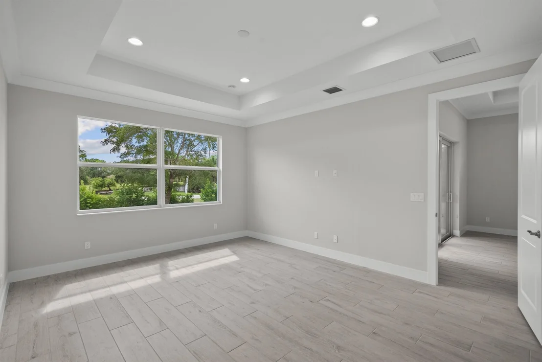 Photo of 2187 Falls Manor