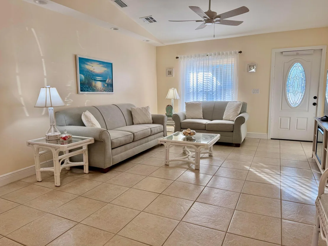 Photo of 3218 NW 33rd Avenue