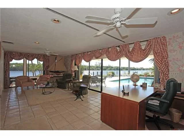 Photo of 960 Indigo Point