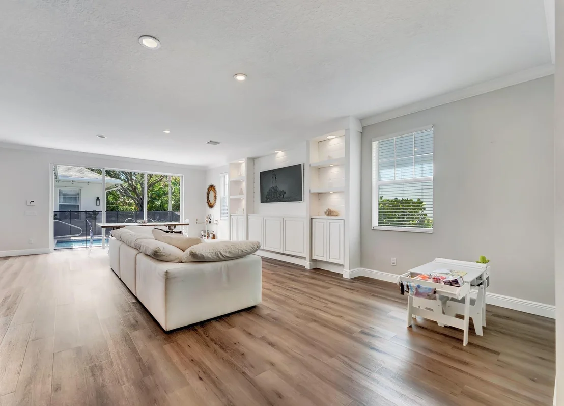 Photo of 2632 E Community Drive