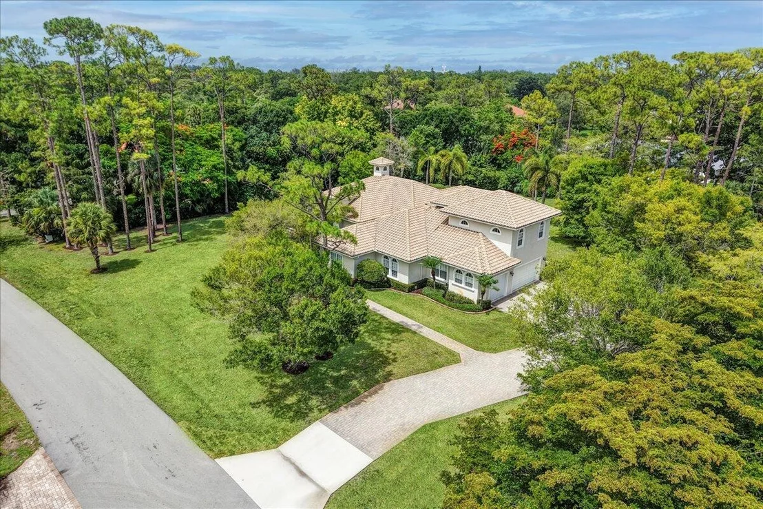 Photo of 378 Squire Drive