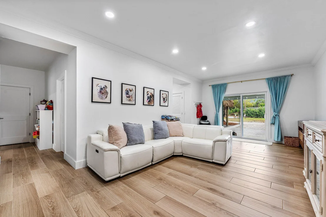 Photo of 16823 127th Drive N