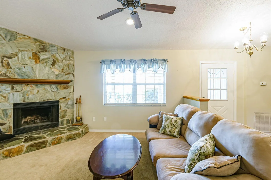 Photo of 680 Helicon Terrace