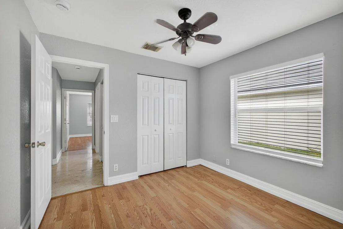 Photo of 6121 Spring Isles Boulevard