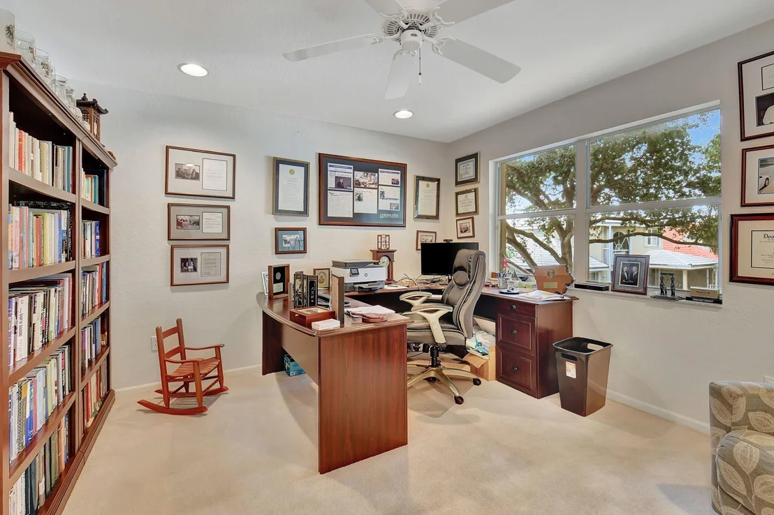 Photo of 7613 Charing Cross Lane
