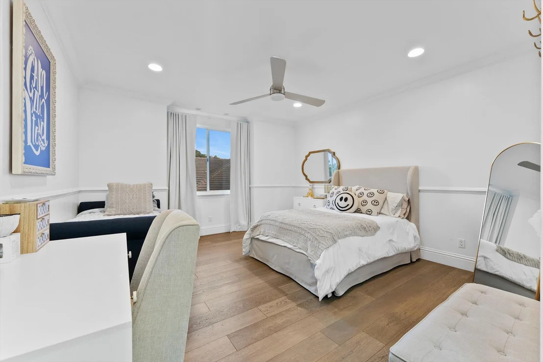 Photo of 7955 Mandarin Drive