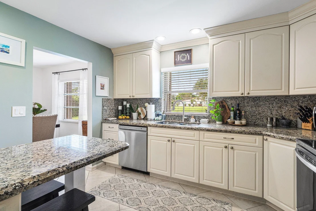 Photo of 6027 Stanley Lane