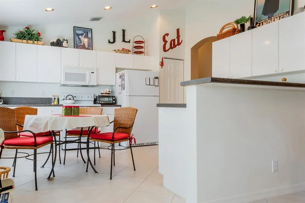 Photo of 6863 Viale Elizabeth
