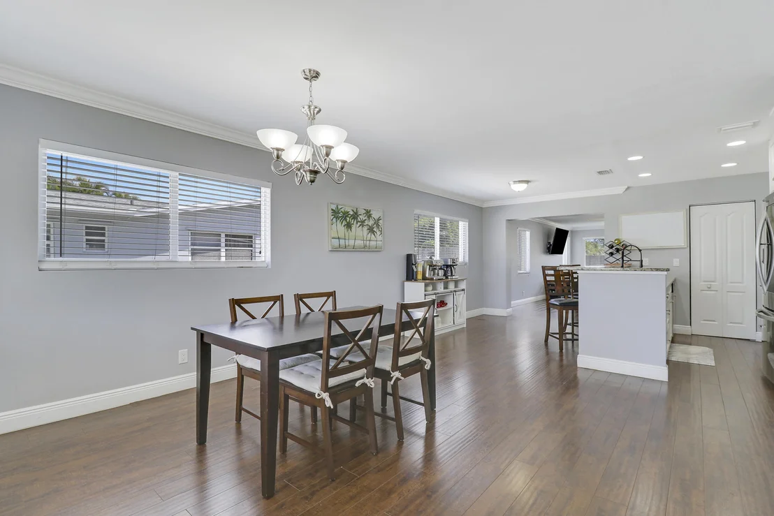 Photo of 532 Riverside Drive