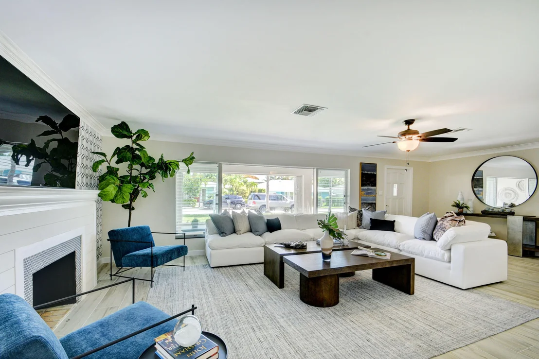Photo of 335 Vanderbilt Drive