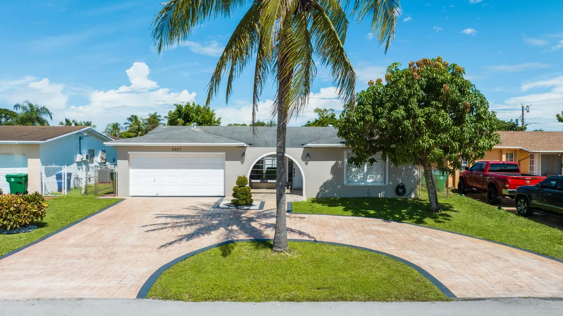 Photo of 8457 Sheraton Drive