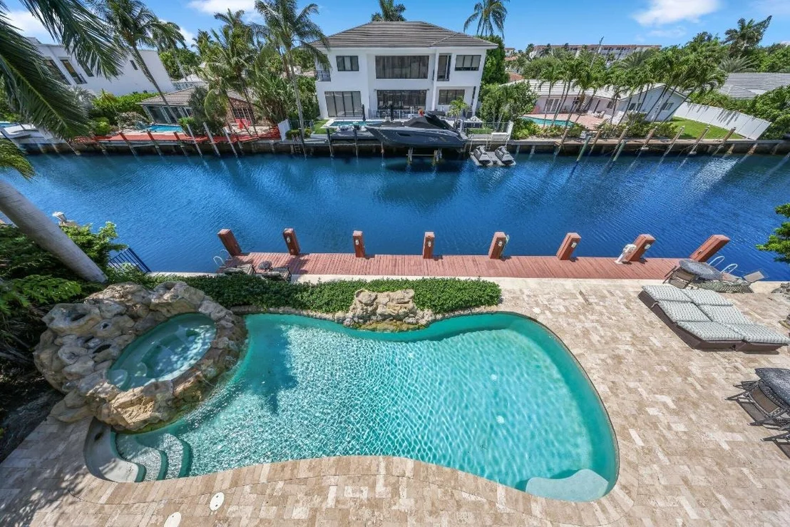 Photo of 932 Banyan Drive