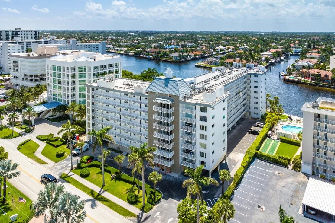 Photo of Unit 409 at 3114 S Ocean Boulevard