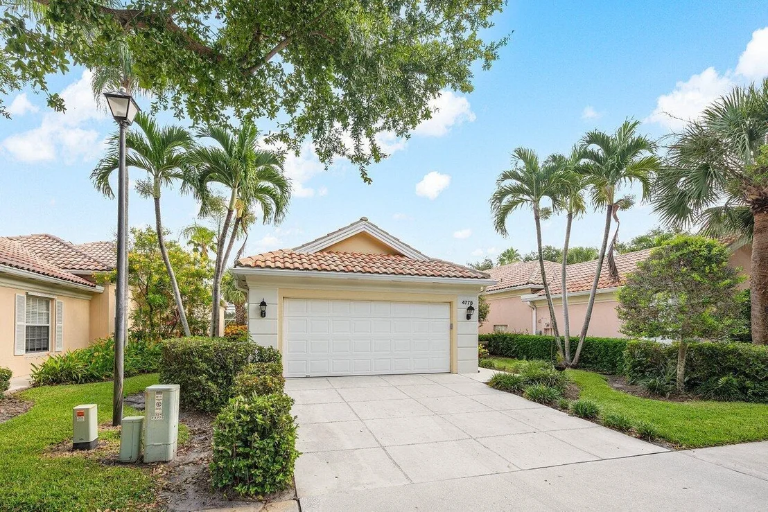 Photo of 4775 Lakeland Drive