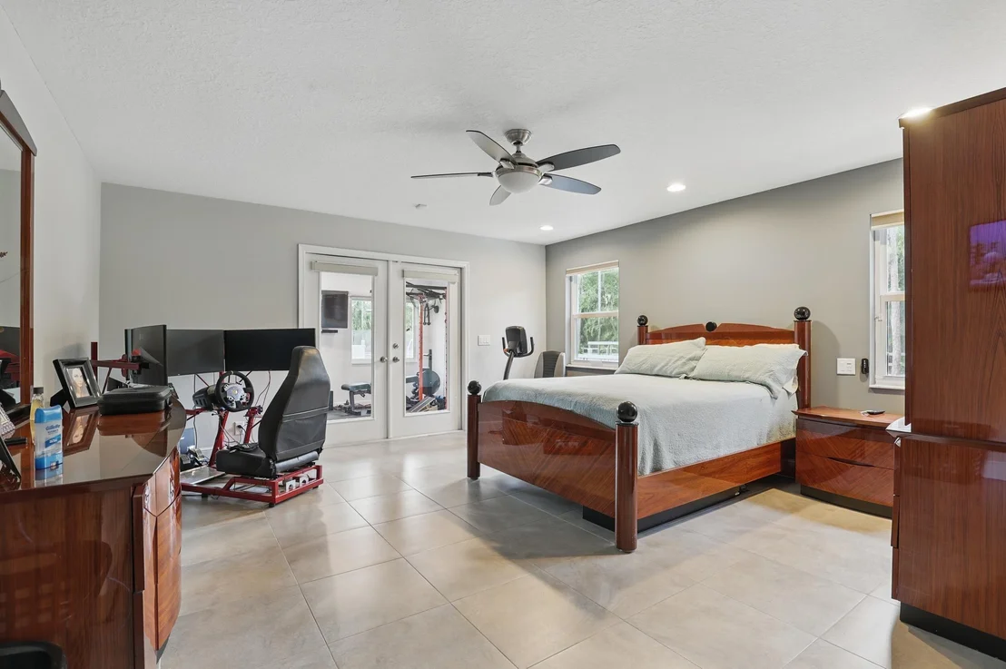 Photo of 13376 Compton Road