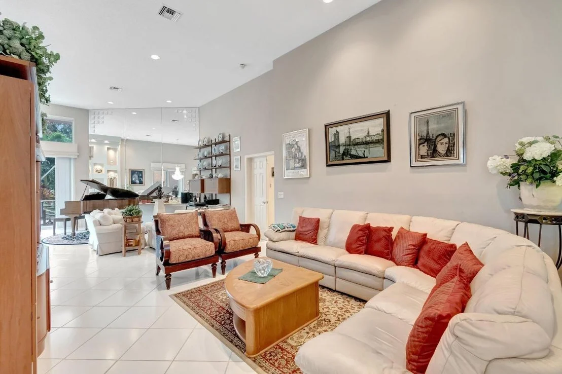 Photo of 6429 Three Lakes Lane