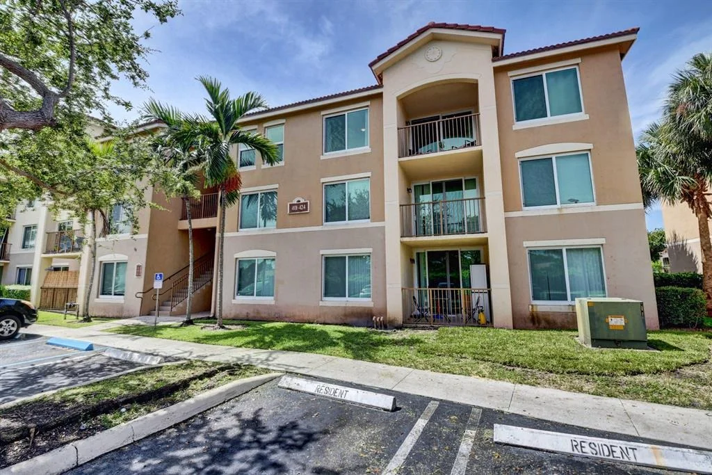 Photo of Unit 423 at 423 Villa Circle