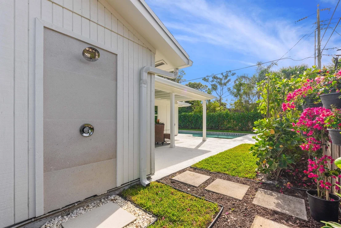 Photo of 1604 Seabrook Road