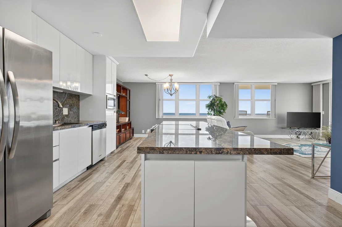 Photo of Unit 607 at 5440 N Ocean Drive