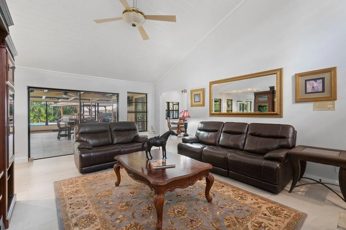 Photo of 2315 Deer Run Boulevard