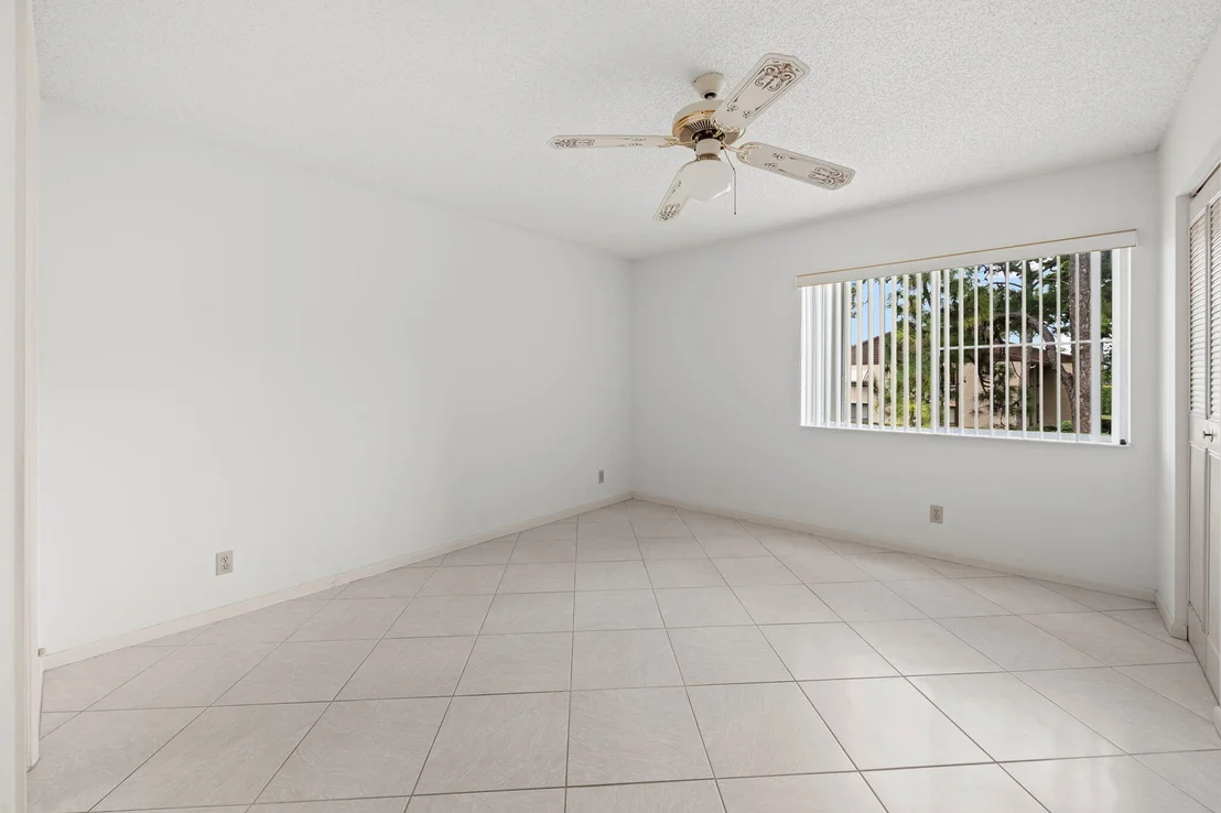 Photo of Unit B2 at 324 KNOTTY PINE Circle