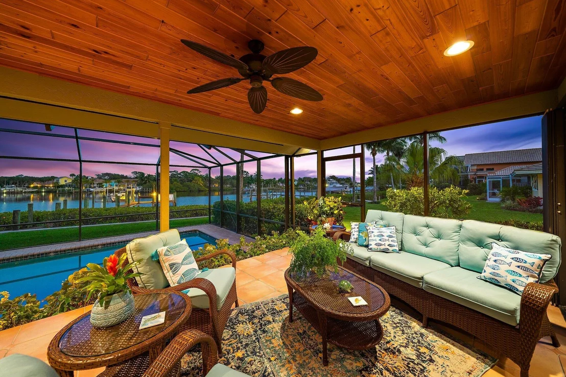 Photo of 41 SE Saddleback Road