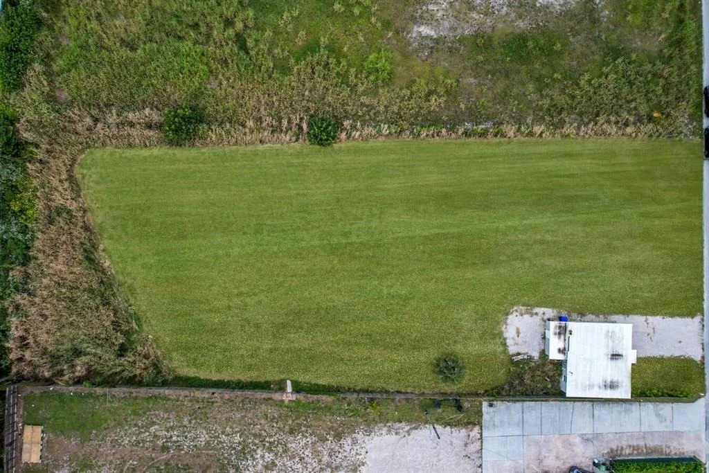 Photo of 3699 Coconut Road