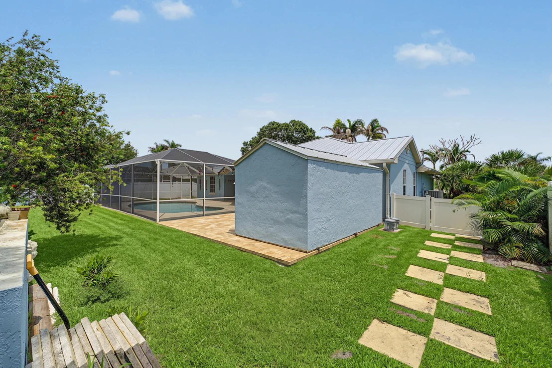 Photo of 6908 Bronte Circle