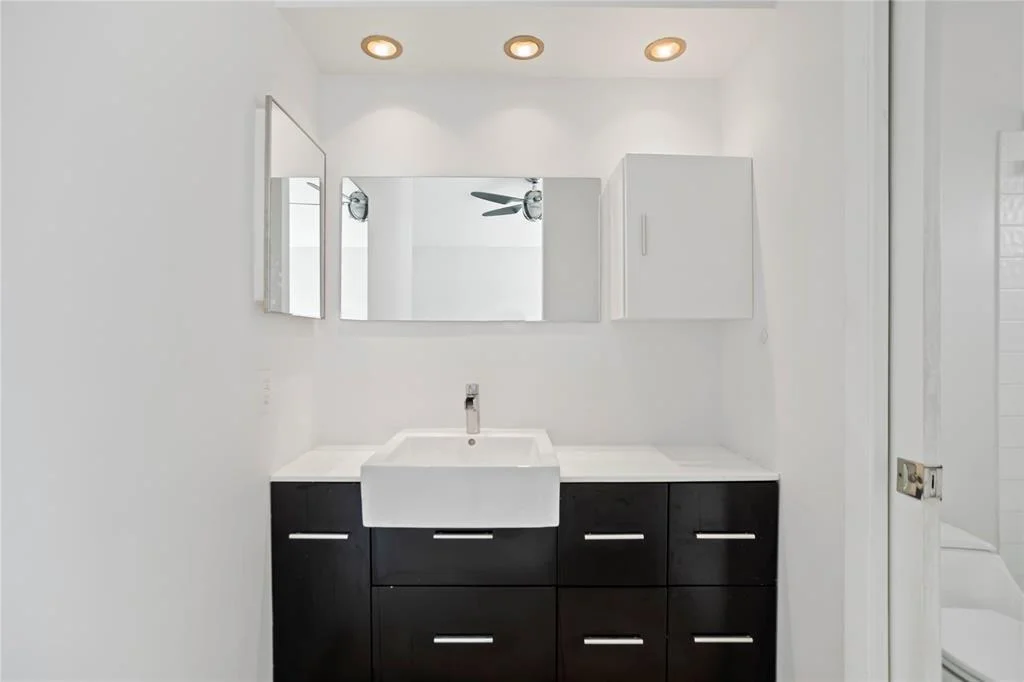 Photo of 1230 Garden Road