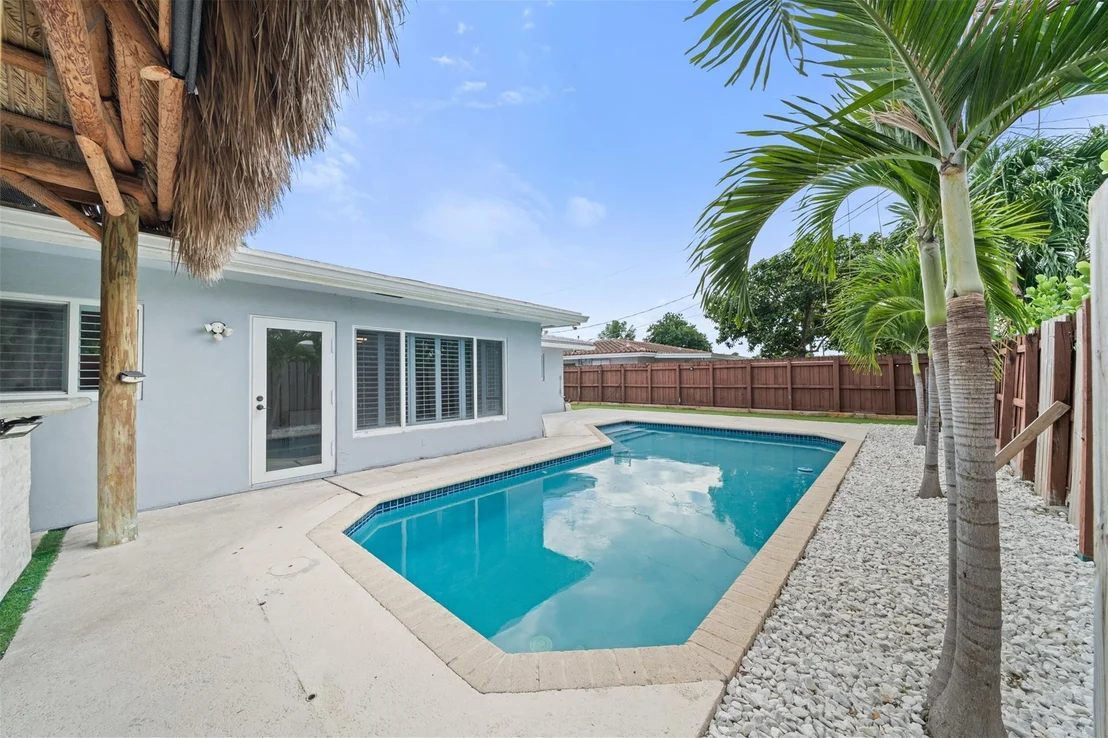 Photo of 209 SE 1st Terrace