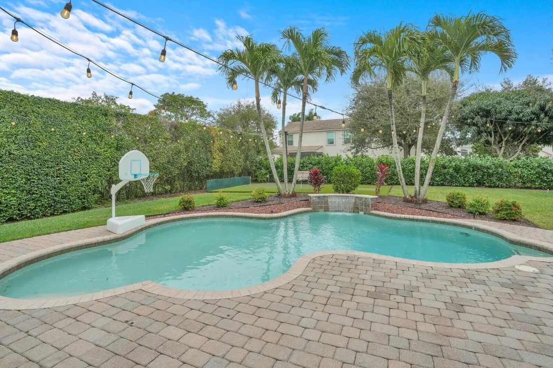 Photo of 1008 Pine Lake Circle