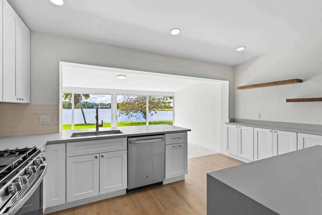 Photo of 302 Riverside Drive