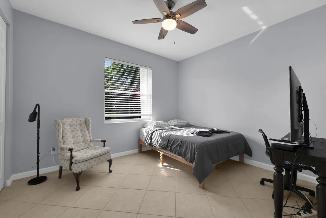 Photo of 7041 SE Bay Hill Drive