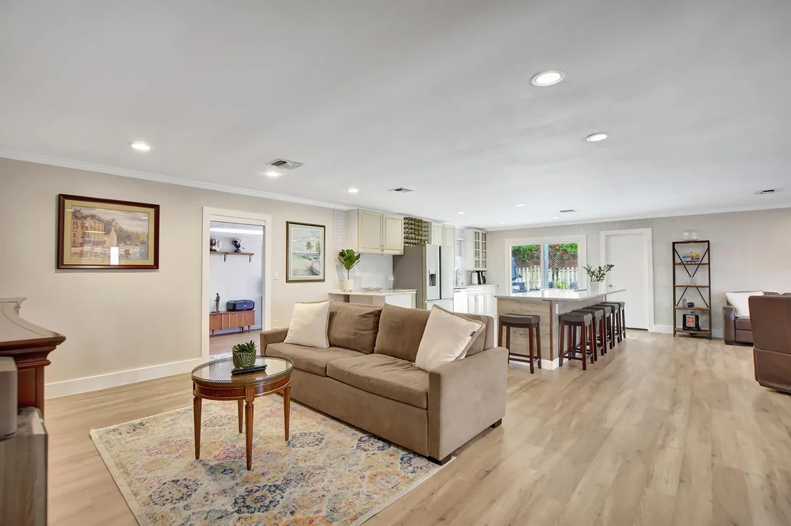 Photo of 1599 Isabel Este Road