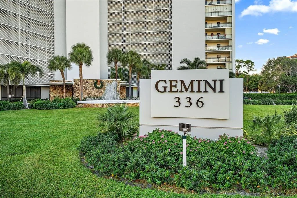 Photo of Unit 708 at 336 Golfview Road