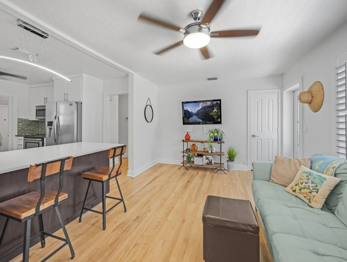 Photo of 337 Orange Way