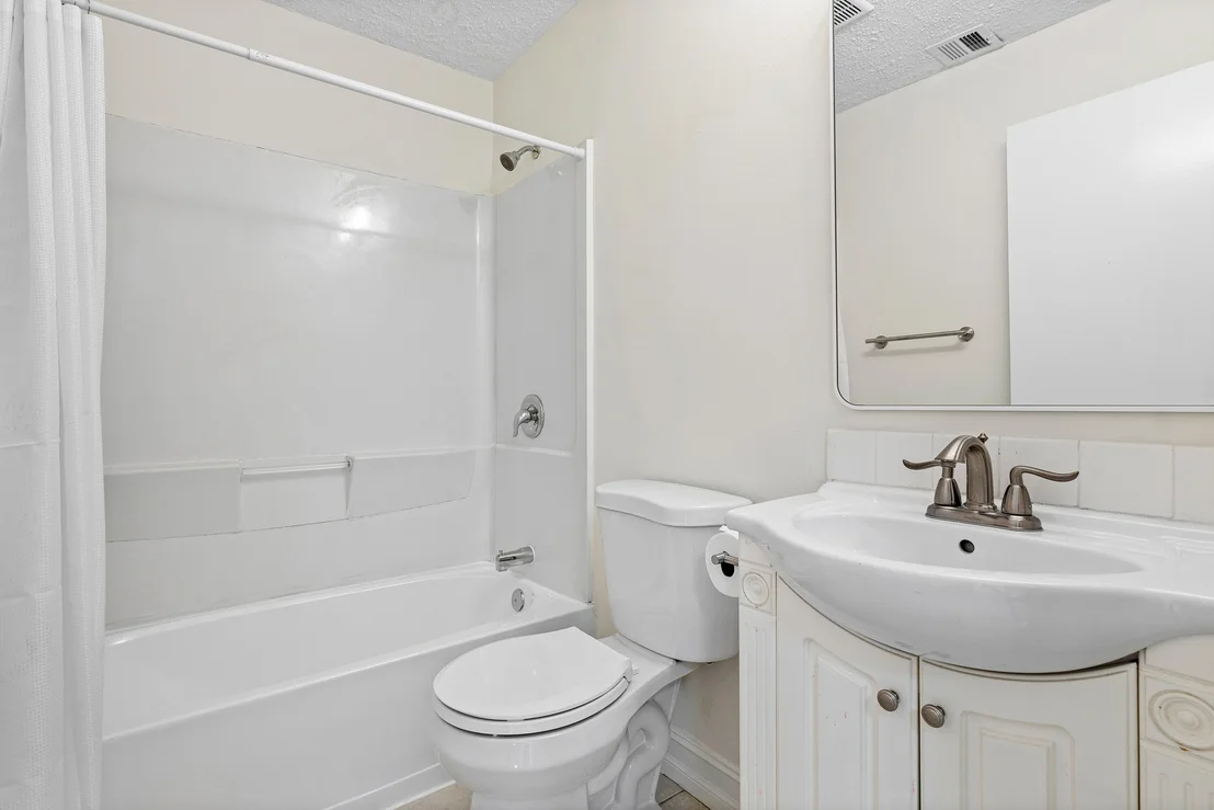 Photo of 5921 Ithaca Circle W