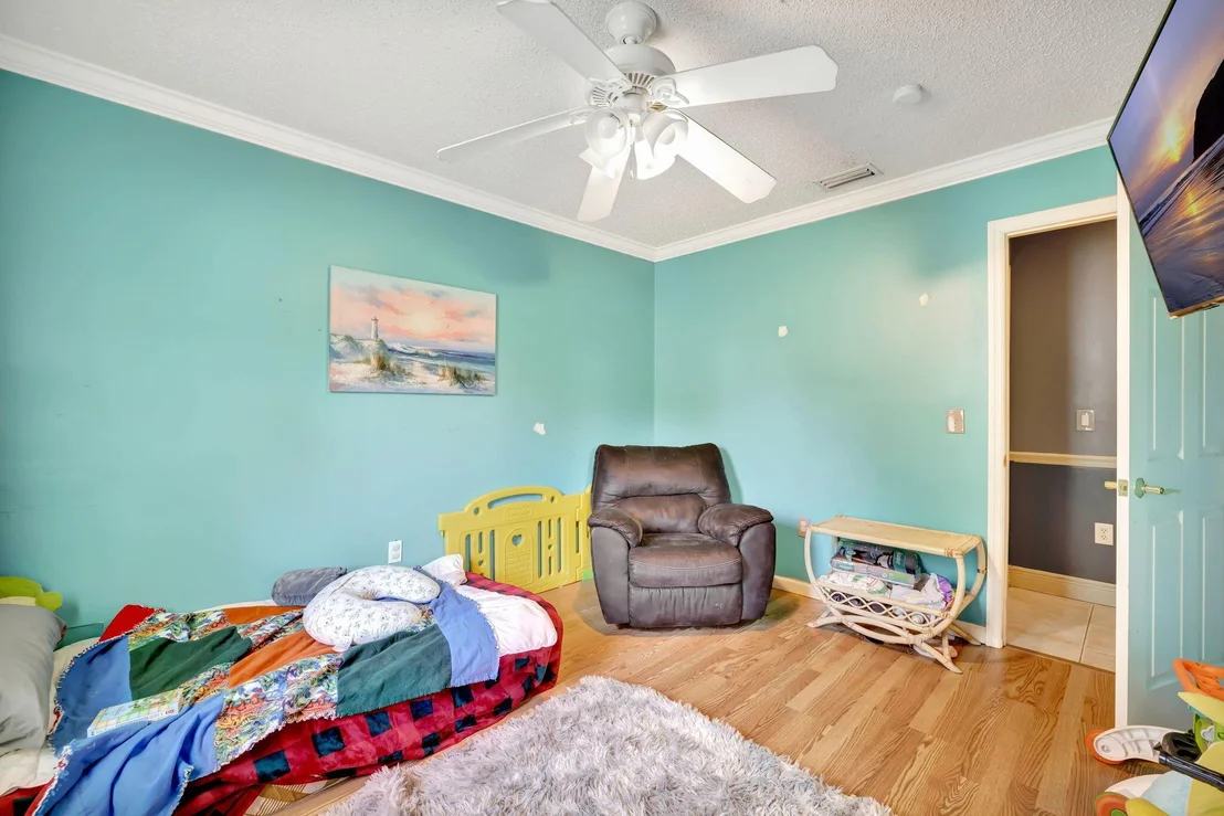 Photo of 5903 Sunset Boulevard