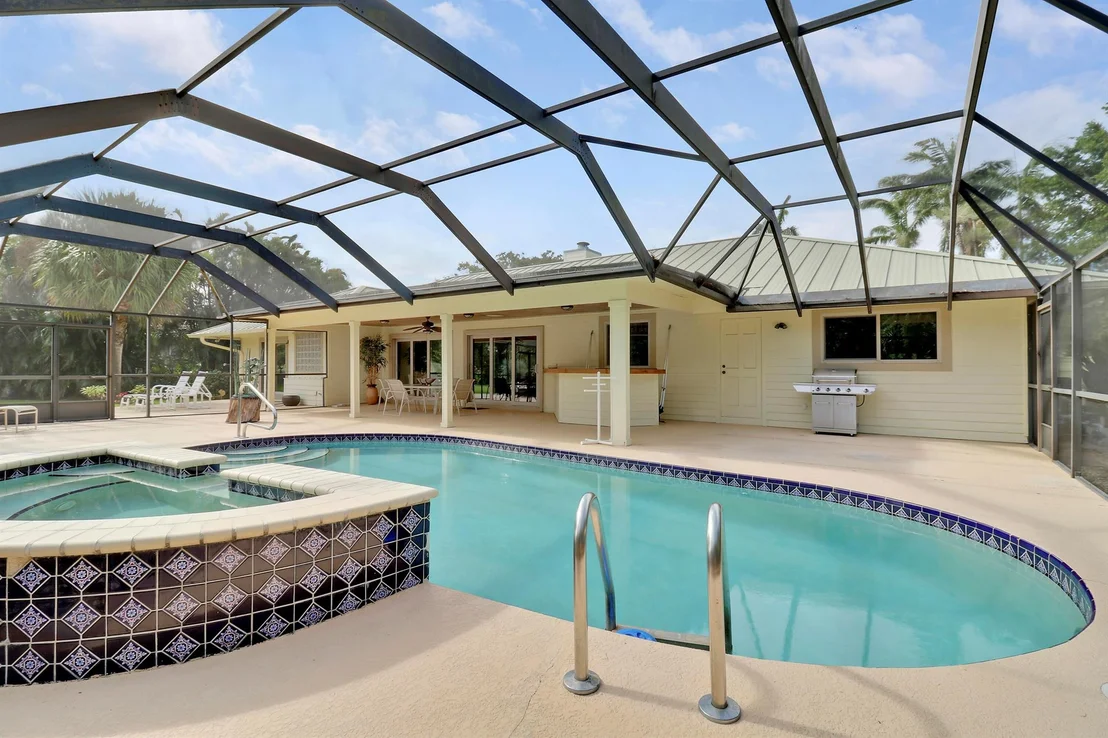 Photo of 3774 SE Fairway E