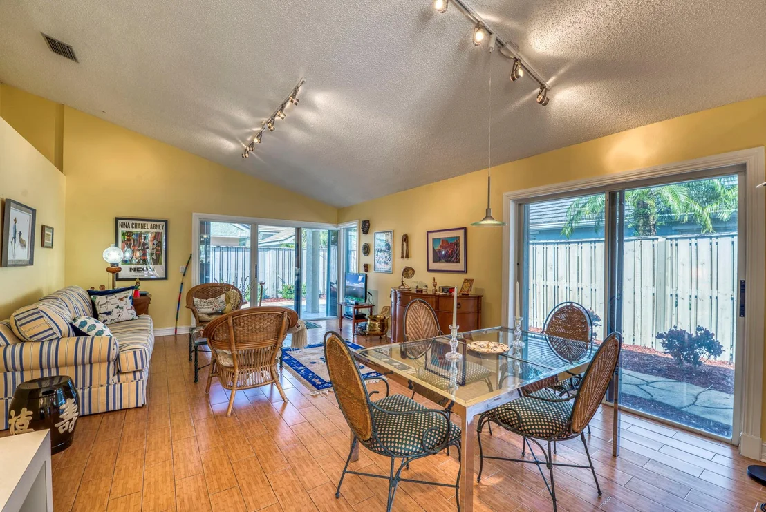Photo of 3 Commanders Drive