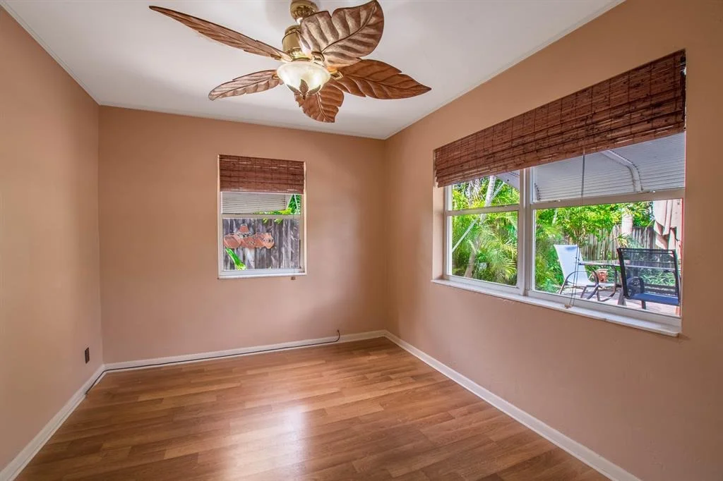 Photo of 1707 Crest Drive