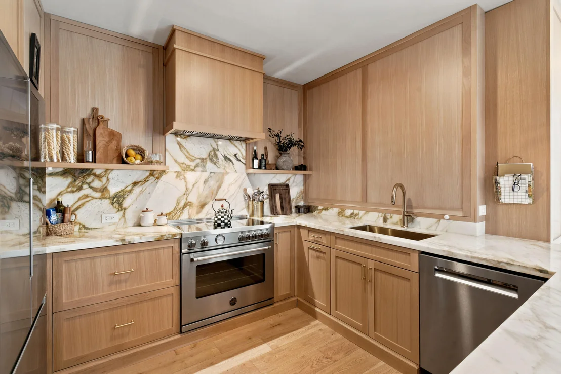 Photo of 213 NEW HAVEN Boulevard