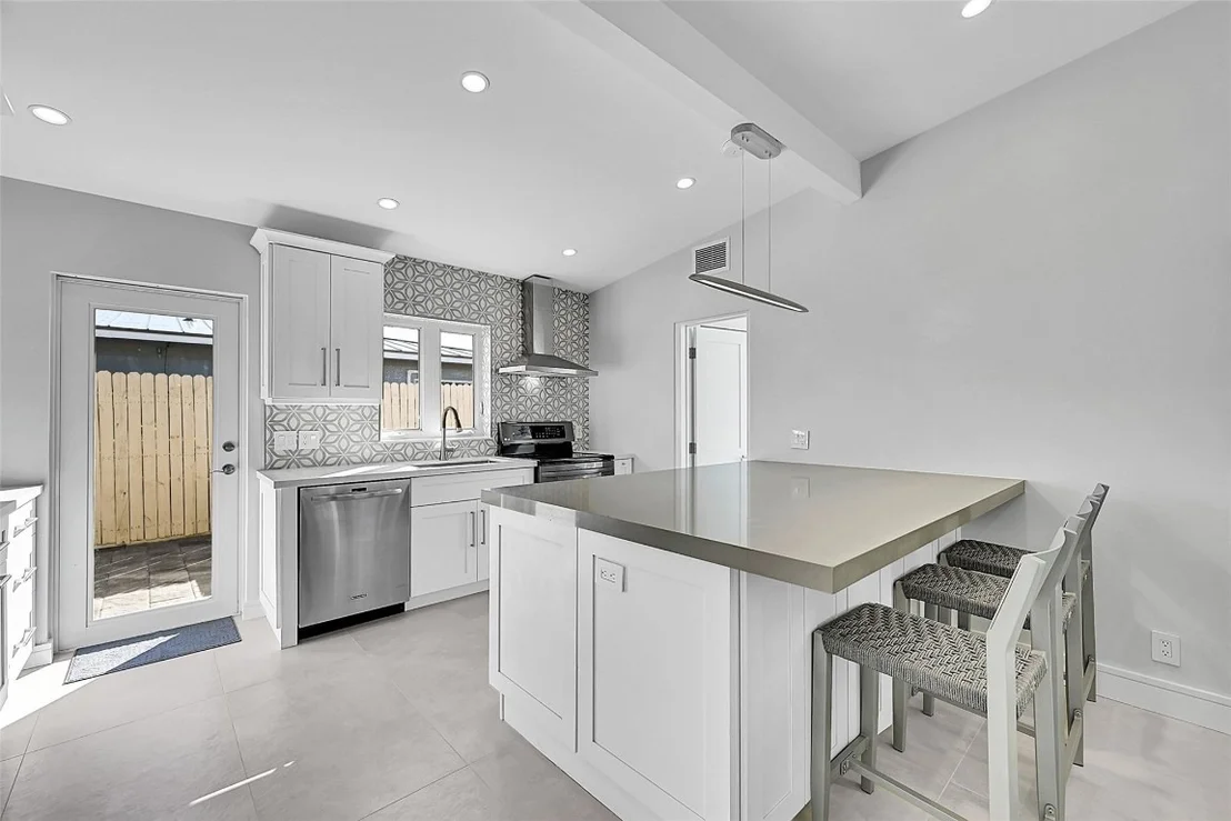 Photo of 441 SE 14th Avenue