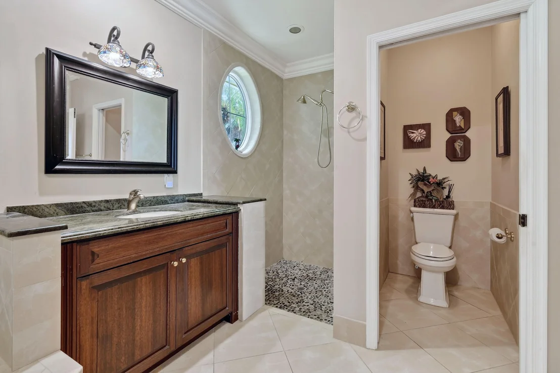 Photo of 153 N River Drive E