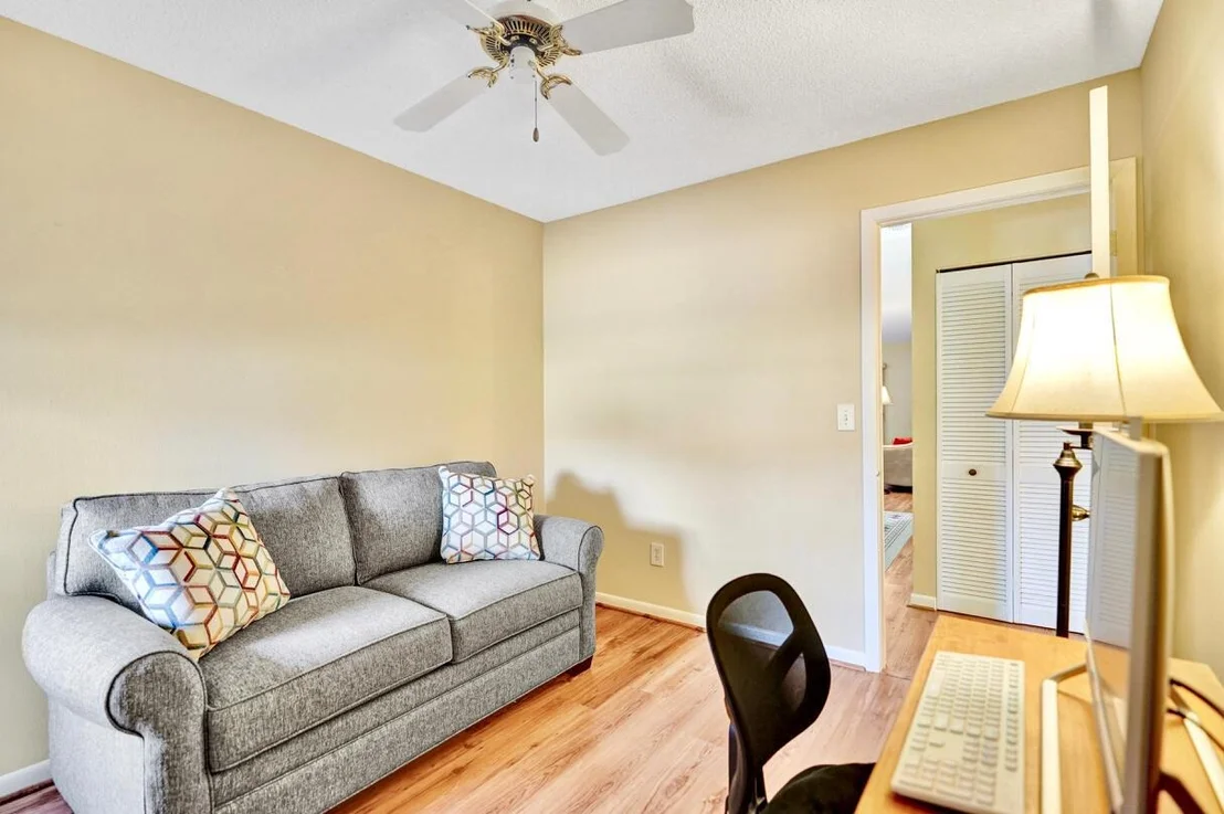 Photo of 124 Mayfair Lane