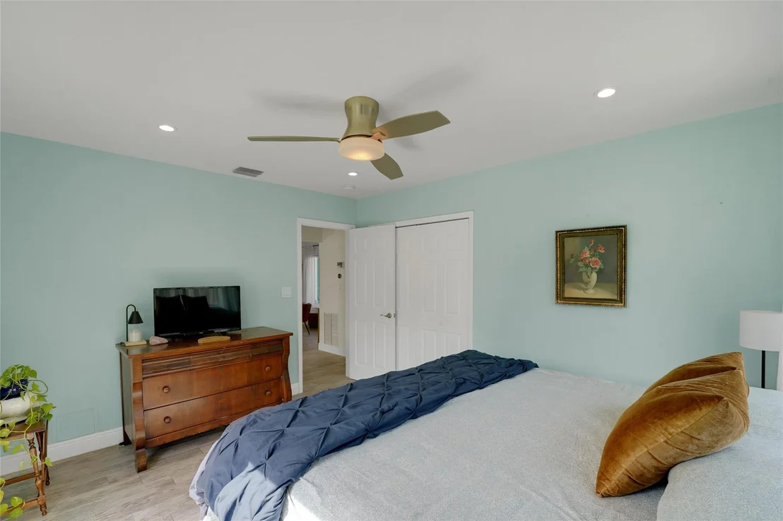 Photo of 17 SE 9th Avenue